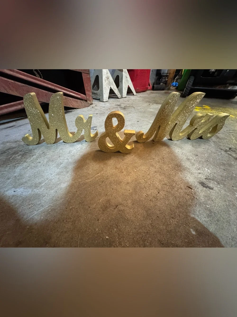 N/A gold glitter
